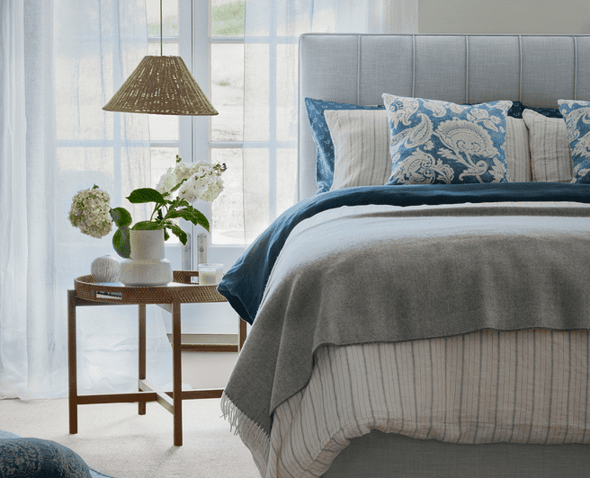 Minerva Heritage BlenheimLegacy ISky straight on dressed 20204Lgv1