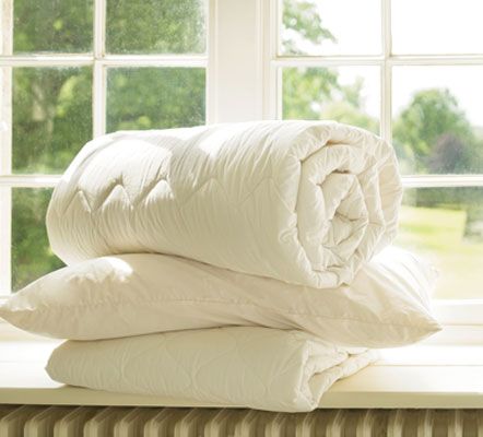 BEDDINGANDPILLOWSGIVEAWAYBEDTIMEROUTINE-PLACEHOLDERIMAGE[02].jpg